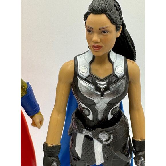 Marvel Studios Thor Love and Thunder King Valkyrie & Thor Deluxe Figures - Picture 3 of 8